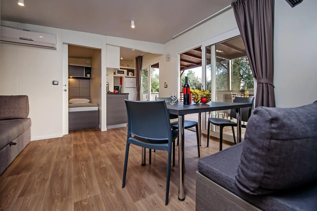 Eurocamp Mobile Homes At Campsite Porton Biondi Rovinj 0*,